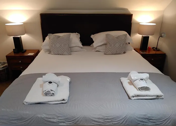 The Bath House Apartments - Free 1St Breakfast - Free Parking