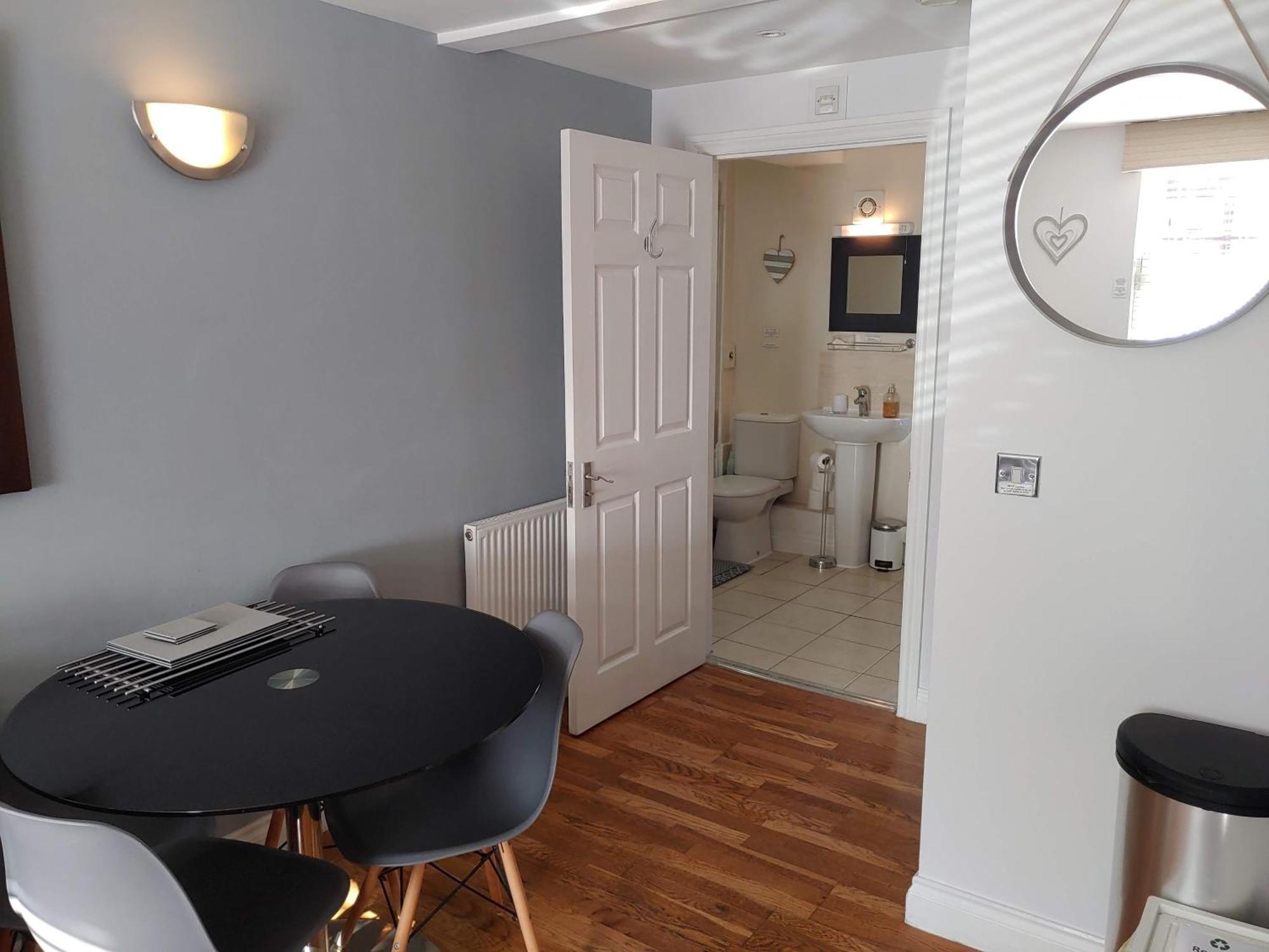 The House - Free 1st Breakfast - Free Parking Appartement Bath