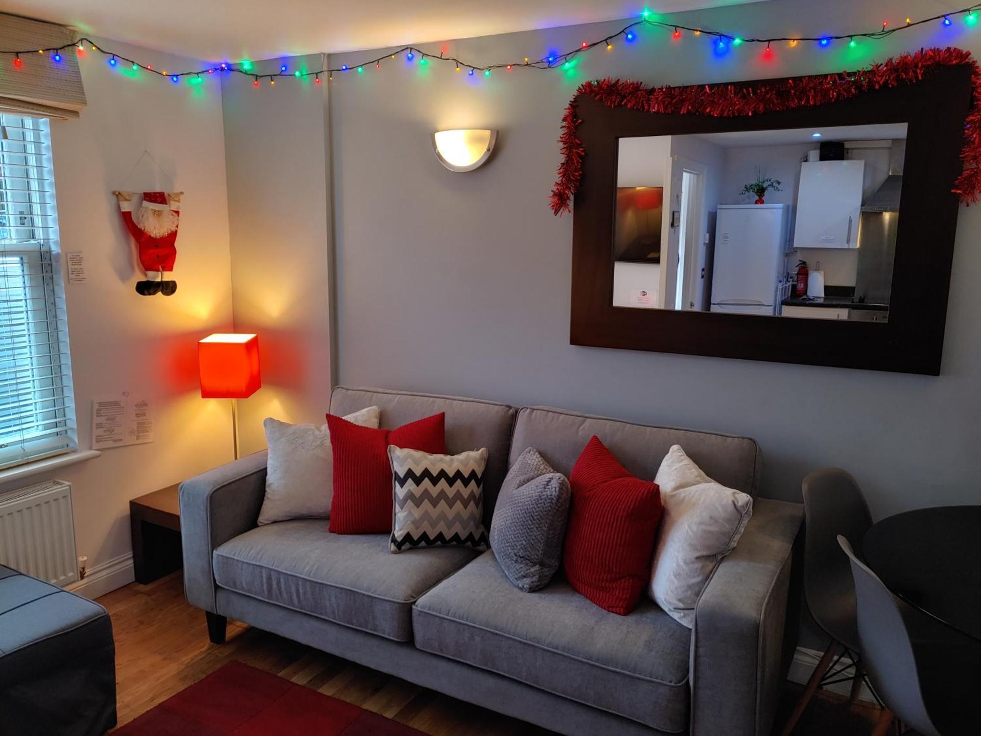 The House - Free 1st Breakfast - Free Parking Appartement *